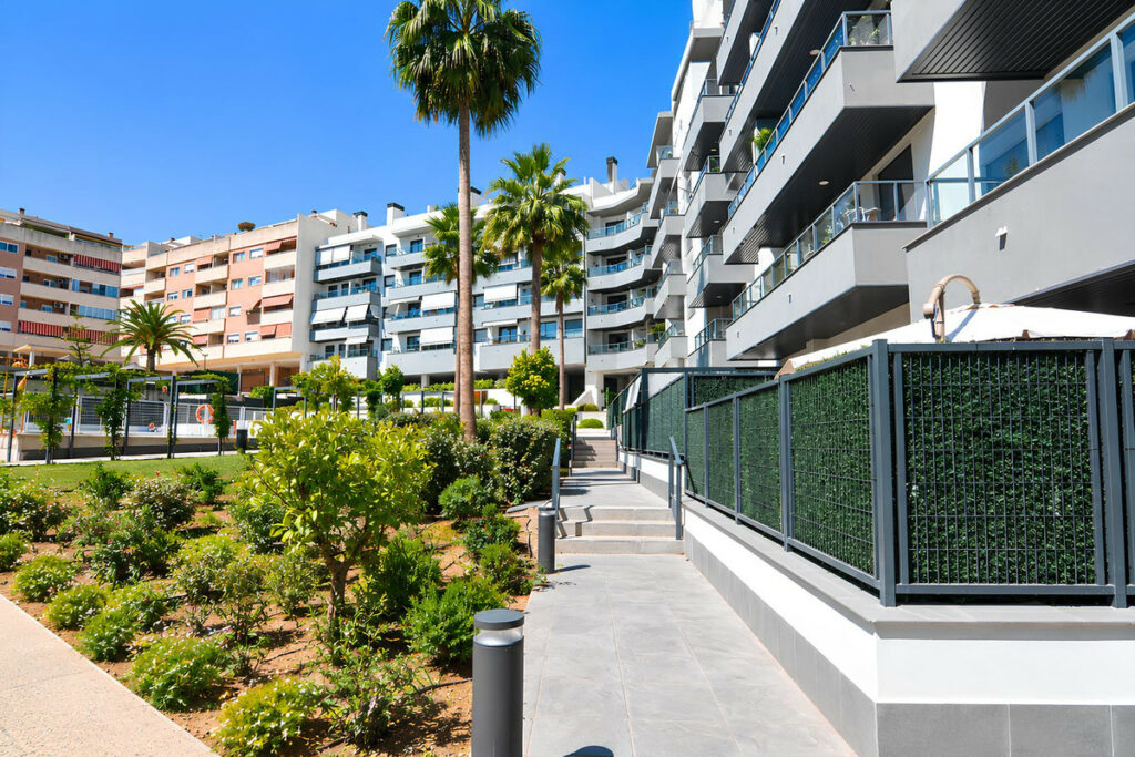 Property in Las Lagunas — photo 48