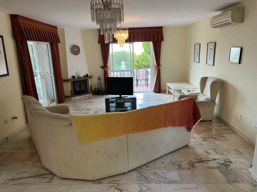 House – Detached Villa in Mijas — photo 10