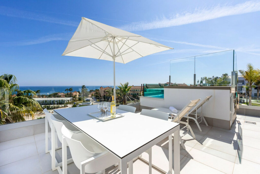 Apartment – Middle Floor Apartment in Mijas — photo 2