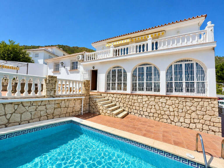 Property in Mijas — photo 1