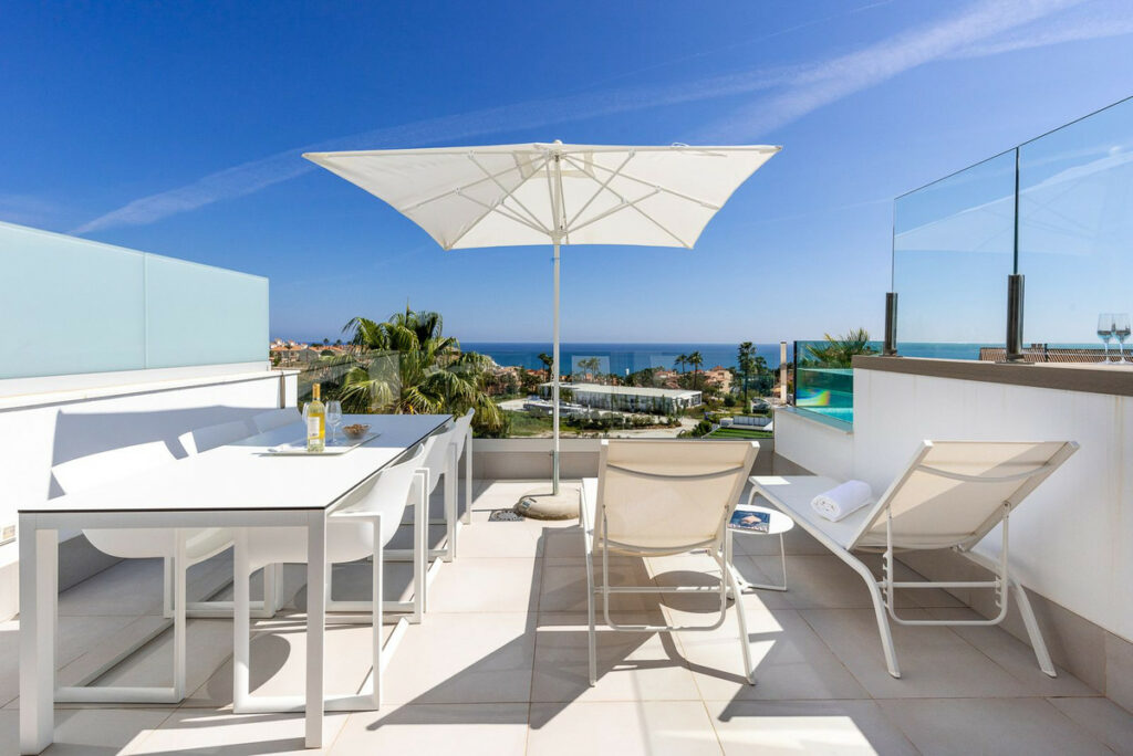 Apartment – Middle Floor Apartment in Mijas — photo 3