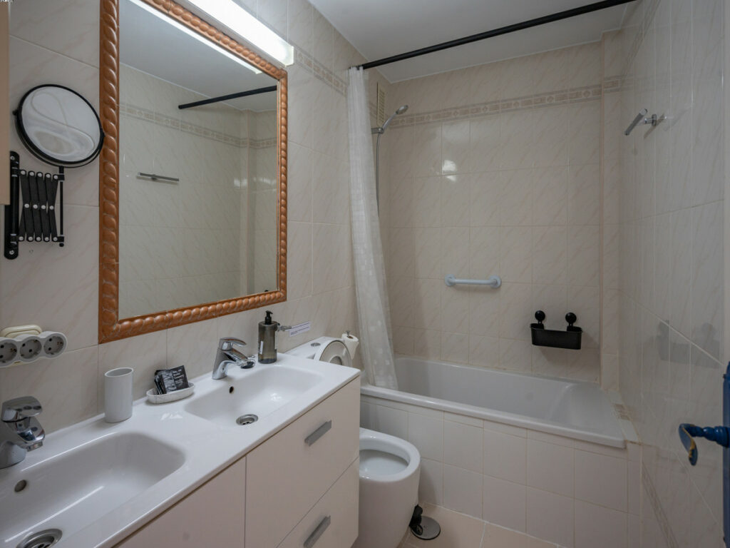 Apartment – Ground Floor Apartment in La Cala de Mijas — photo 3
