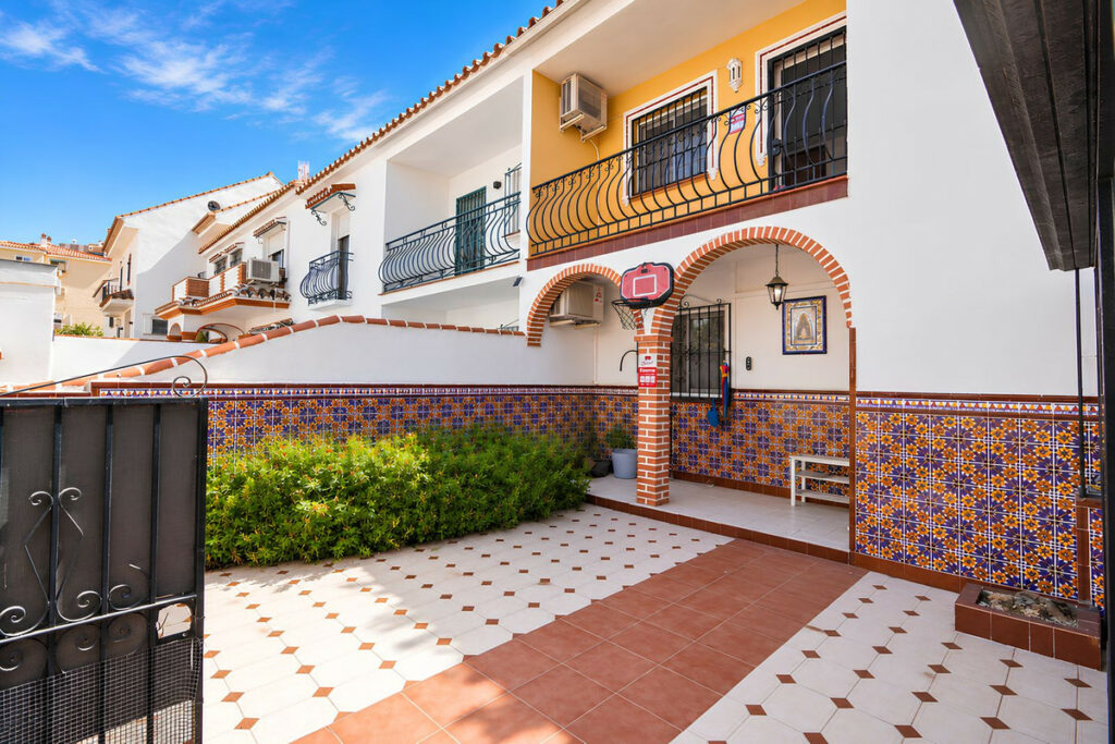 Property in Fuengirola — photo 5