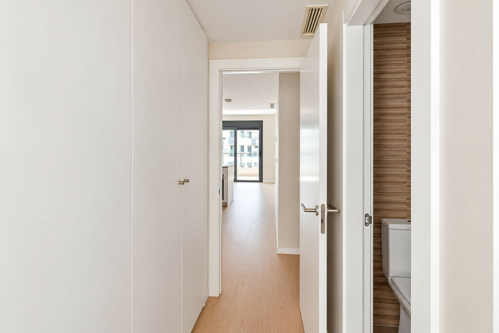 Property in Las Lagunas — photo 19