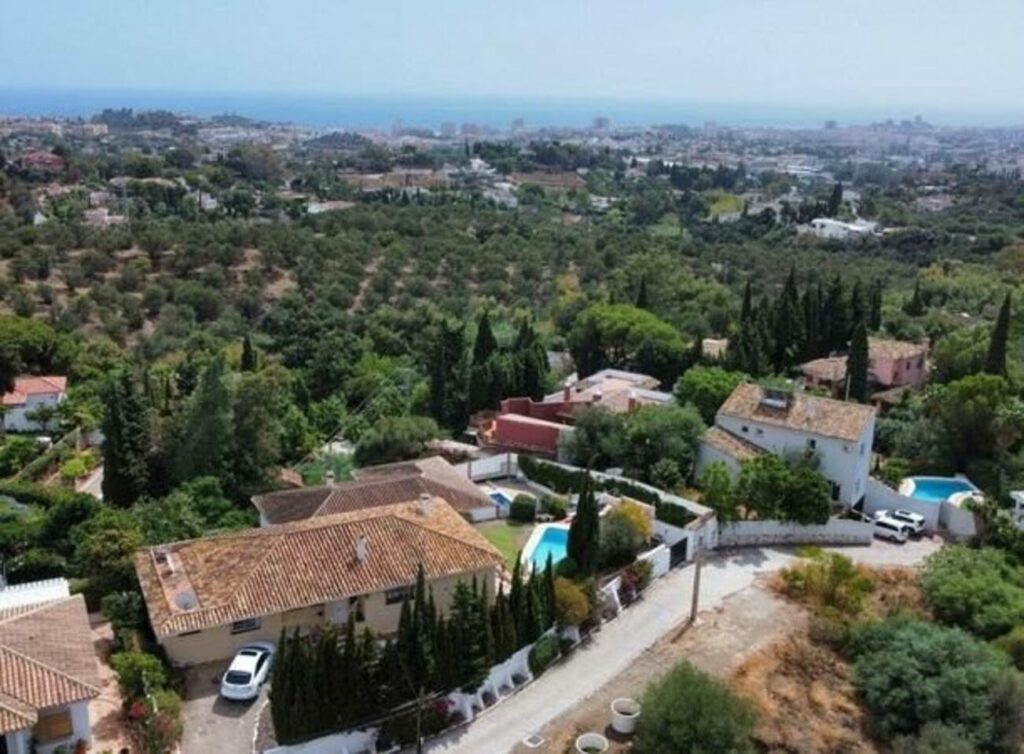 Property in Mijas — photo 1