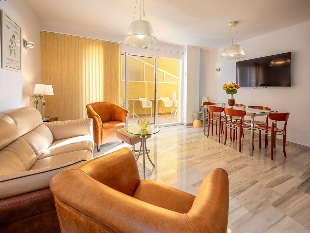 Apartment – Middle Floor Apartment in La Cala de Mijas — photo 3