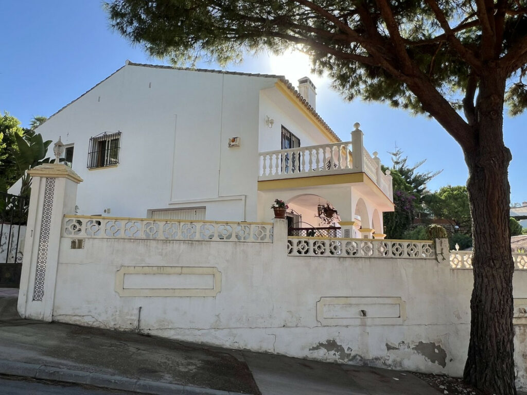 House – Detached Villa in Mijas — photo 2