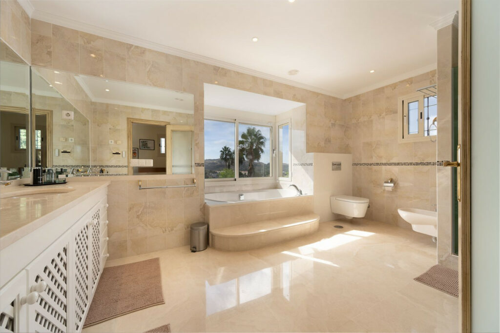 House – Detached Villa in Mijas Golf — photo 21