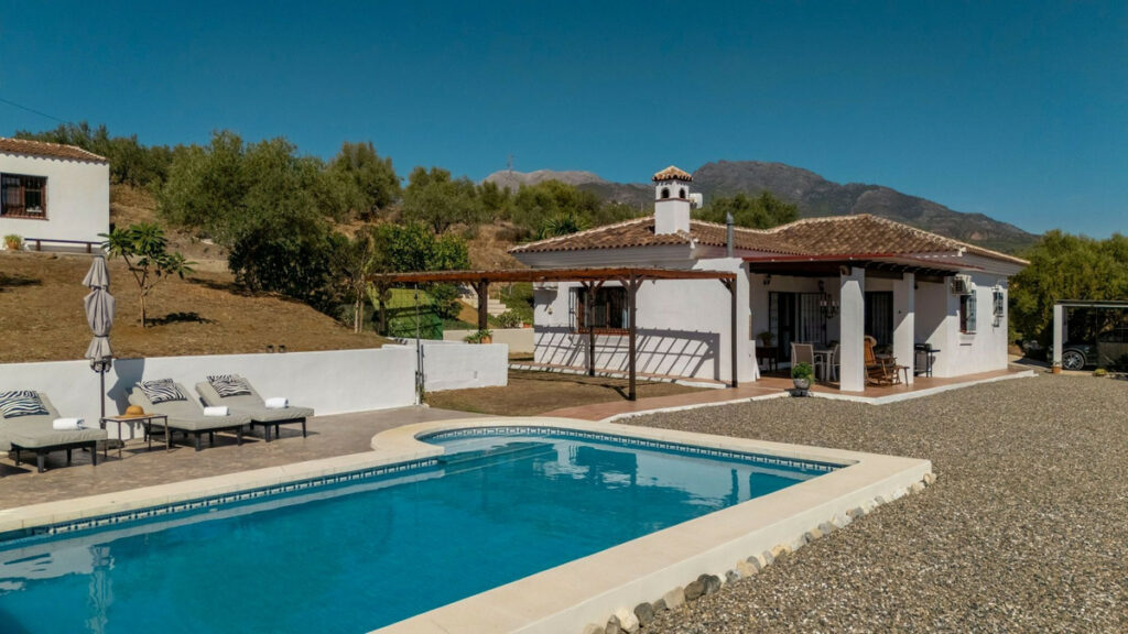 House – Finca – Cortijo in Tolox — photo 2