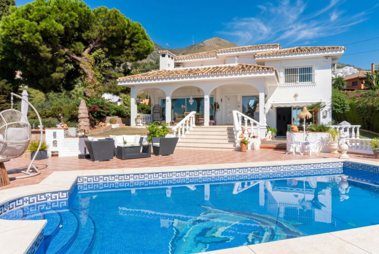 House – Detached Villa in La Capellania — photo 1