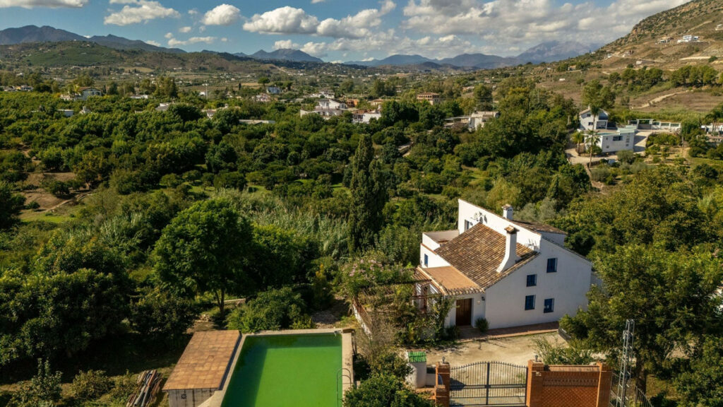 House – Finca – Cortijo in Alhaurín el Grande — photo 1