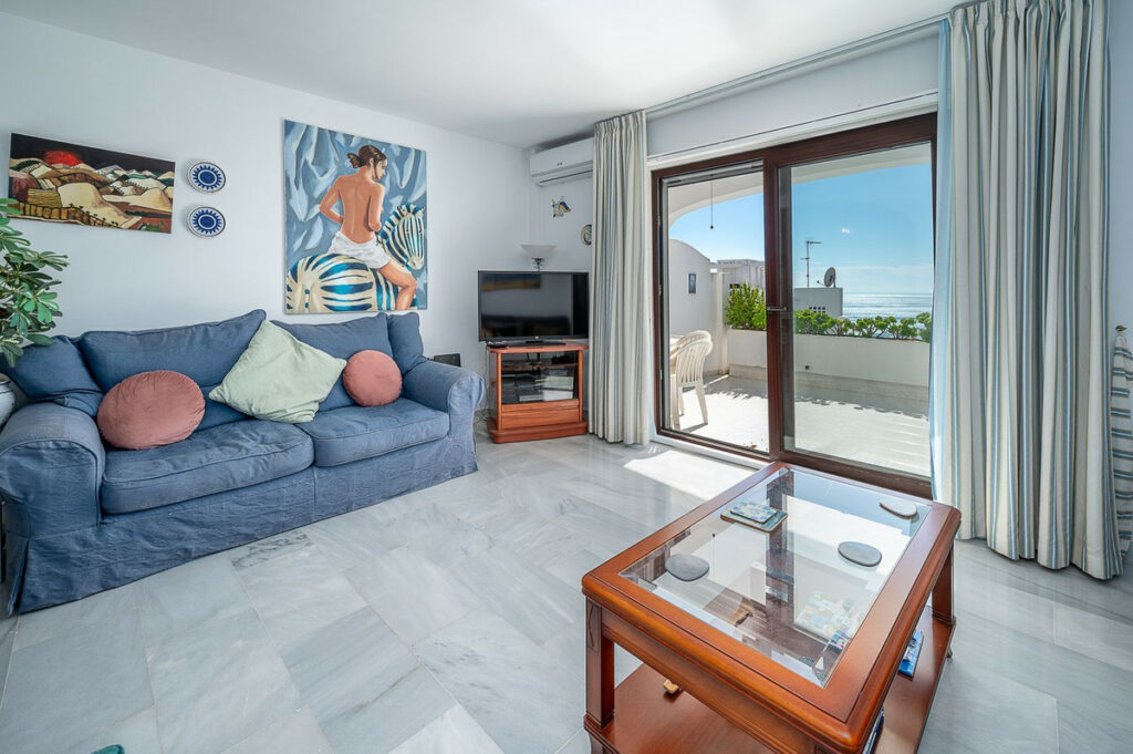 Apartment – Middle Floor Apartment in Riviera del Sol — photo 5