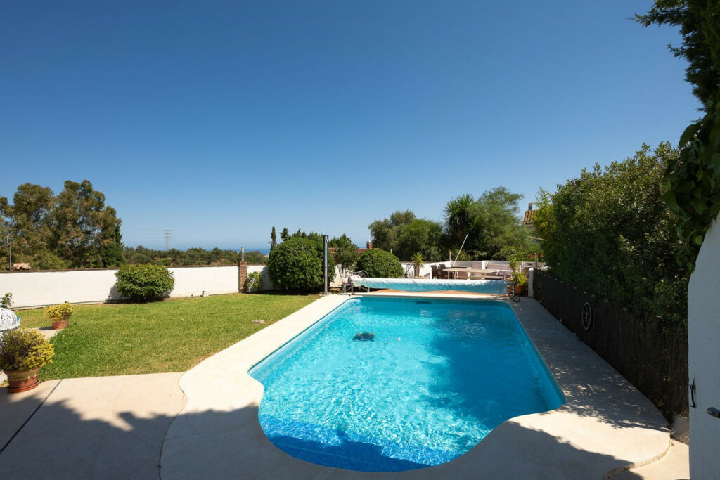House – Detached Villa in Mijas — photo 24