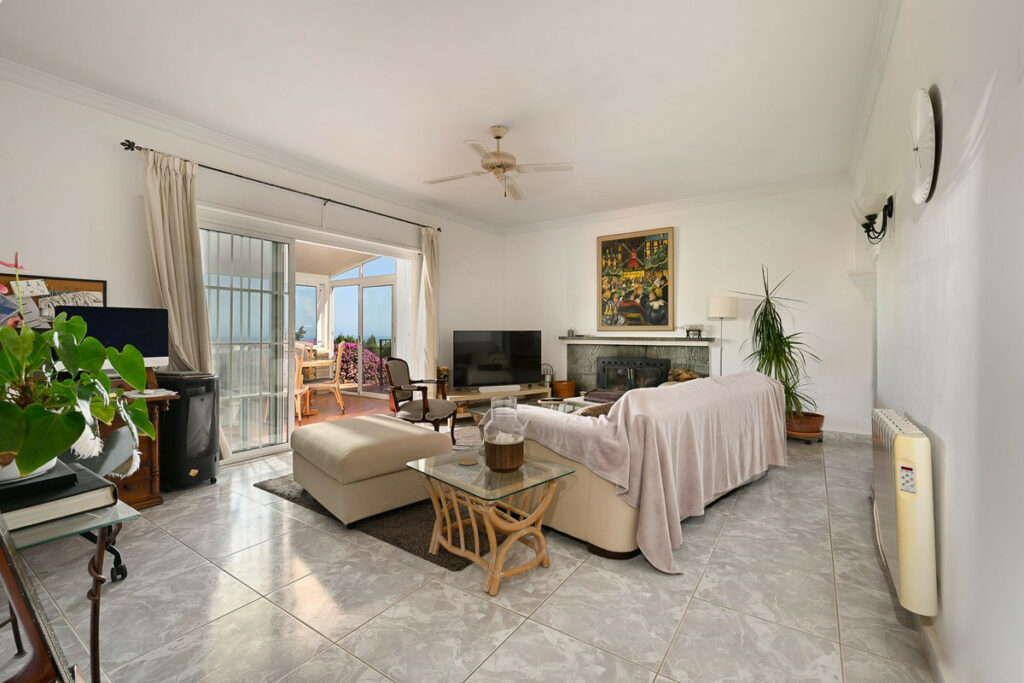 House – Detached Villa in Mijas — photo 46