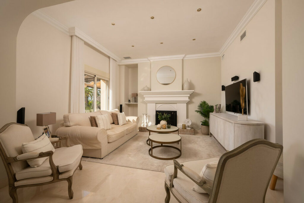 House – Detached Villa in Mijas Golf — photo 14