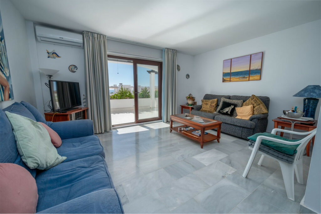 Apartment – Middle Floor Apartment in Riviera del Sol — photo 4