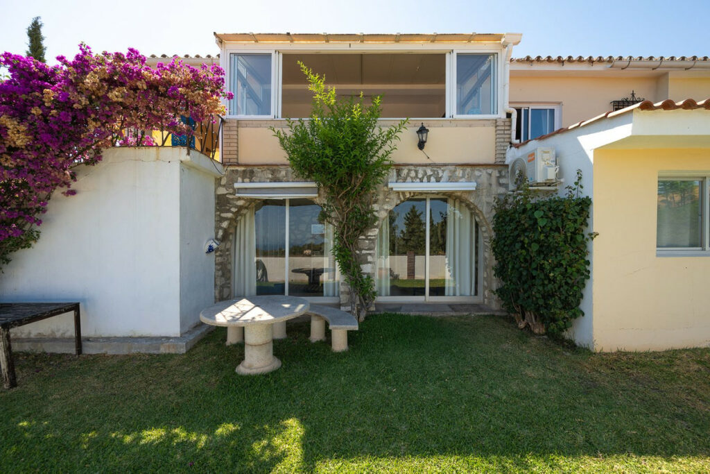 House – Detached Villa in Mijas — photo 39