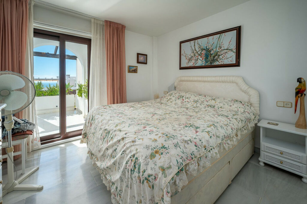 Apartment – Middle Floor Apartment in Riviera del Sol — photo 10