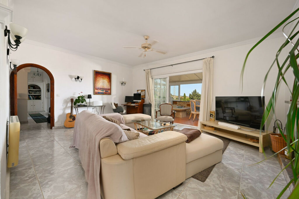 House – Detached Villa in Mijas — photo 47