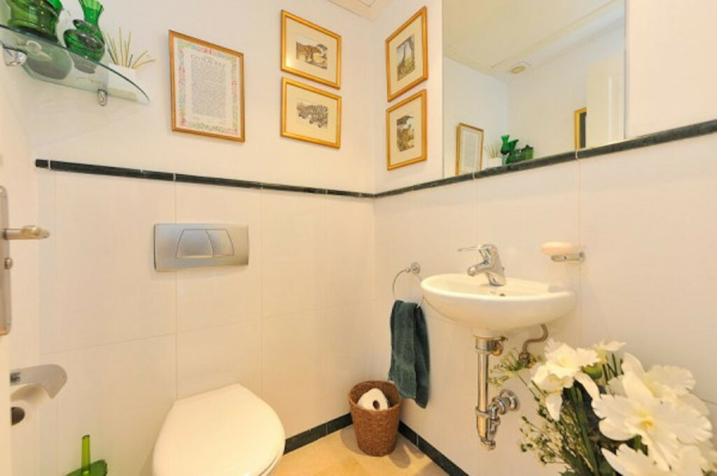 Apartment – Middle Floor Apartment in Calahonda — photo 22