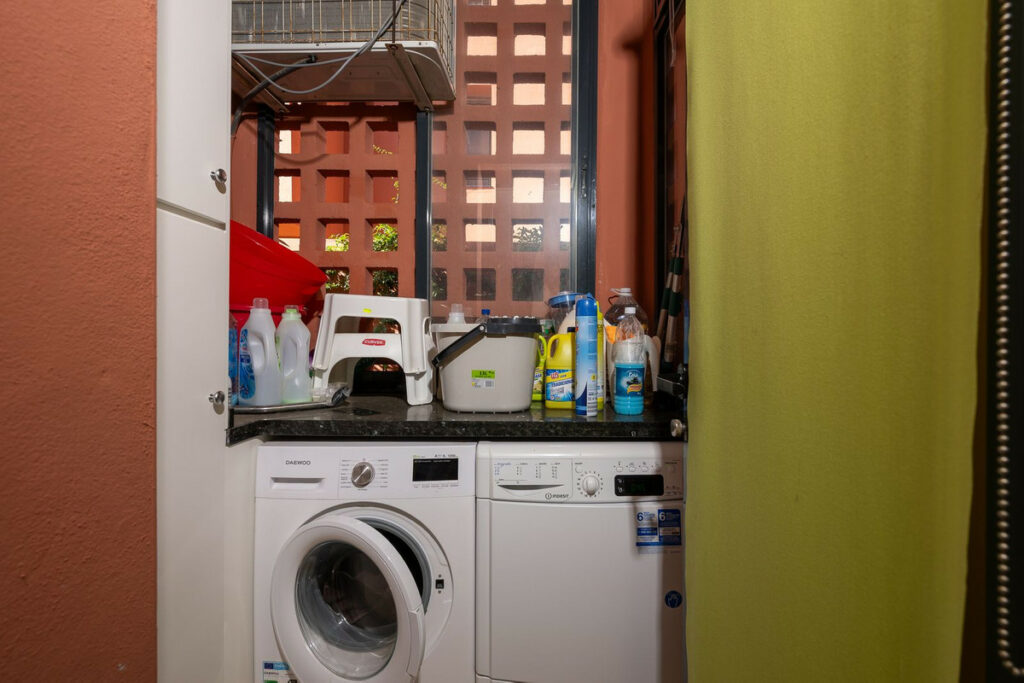 Apartment – Middle Floor Apartment in Calahonda — photo 25