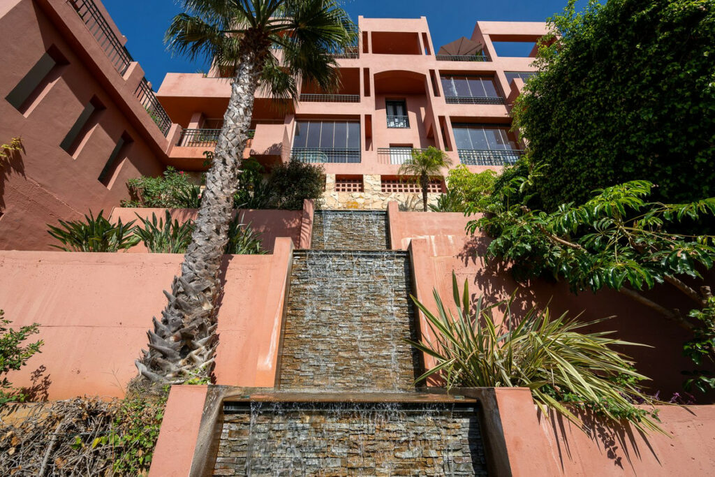 Apartment – Middle Floor Apartment in Calahonda — photo 40
