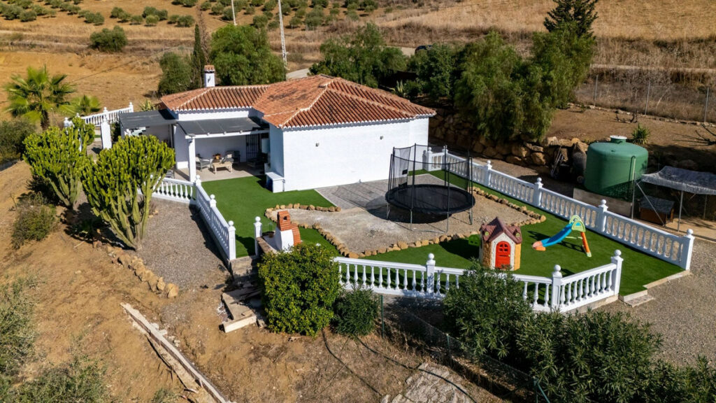 House – Finca – Cortijo in Pizarra — photo 2