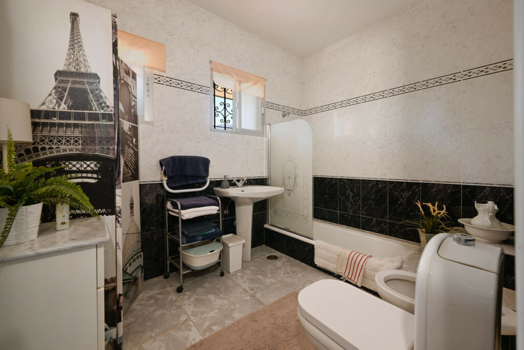 House – Detached Villa in Mijas — photo 53