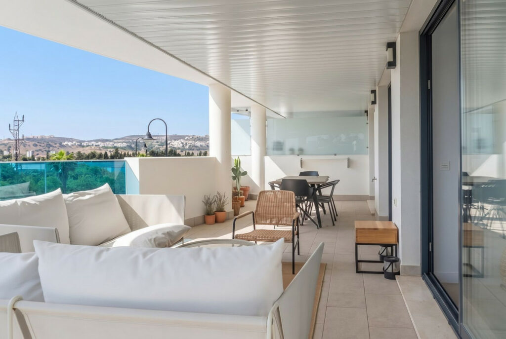 Apartment – Middle Floor Apartment in Las Lagunas — photo 1