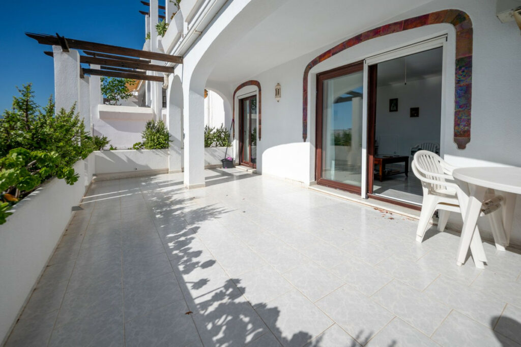 Apartment – Middle Floor Apartment in Riviera del Sol — photo 3