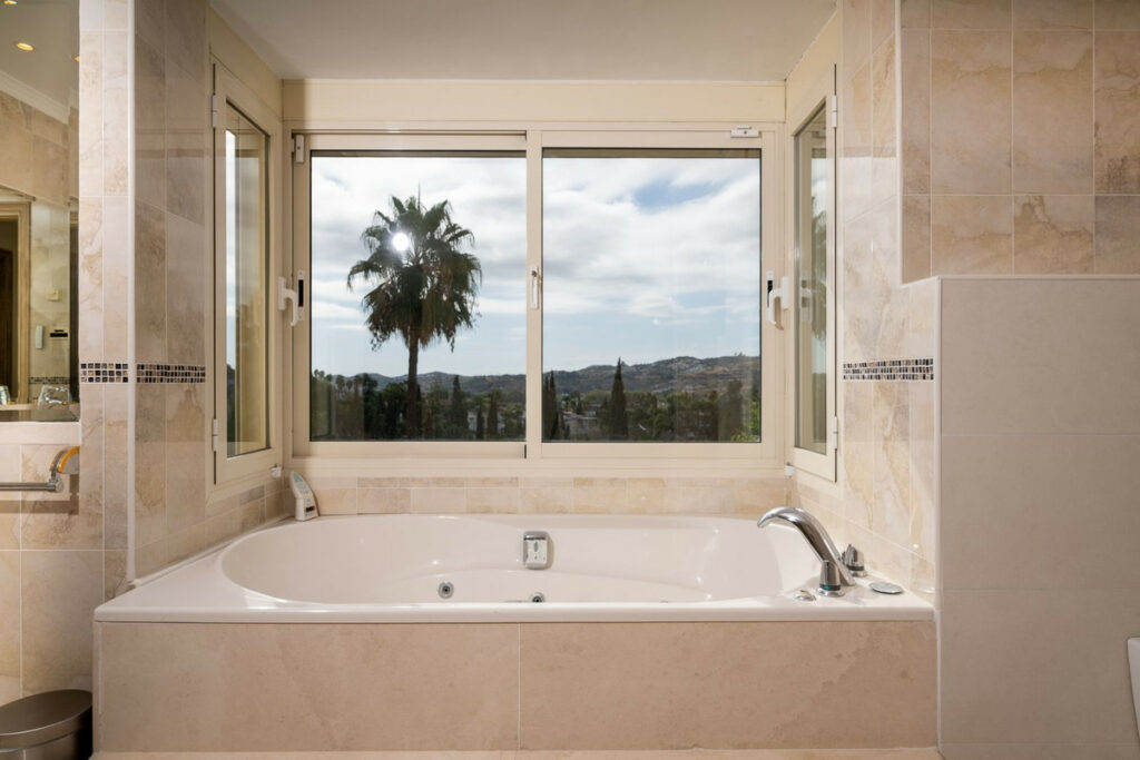 House – Detached Villa in Mijas Golf — photo 39