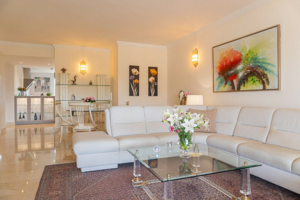 Apartment – Middle Floor Apartment in Miraflores — photo 7