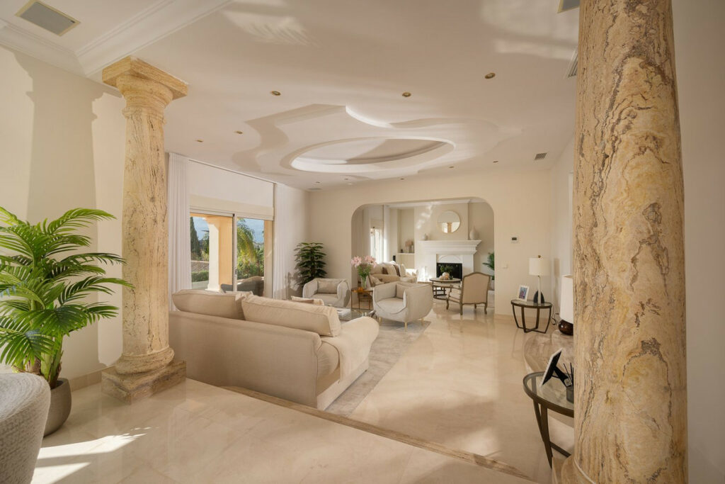 House – Detached Villa in Mijas Golf — photo 12