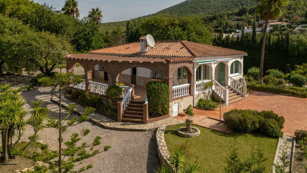 House – Detached Villa in Alhaurín el Grande — photo 2