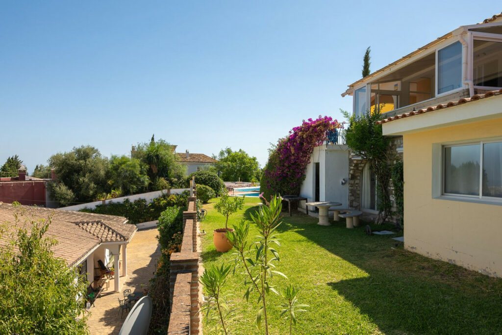 House – Detached Villa in Mijas — photo 38