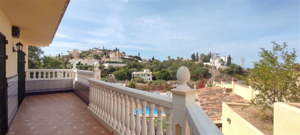 House – Detached Villa in Torremuelle — photo 12
