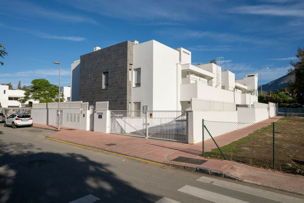 Apartment – Ground Floor Apartment in Nueva Andalucía — photo 27