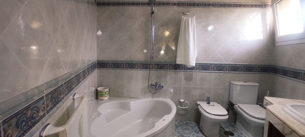 House – Detached Villa in Torremuelle — photo 9